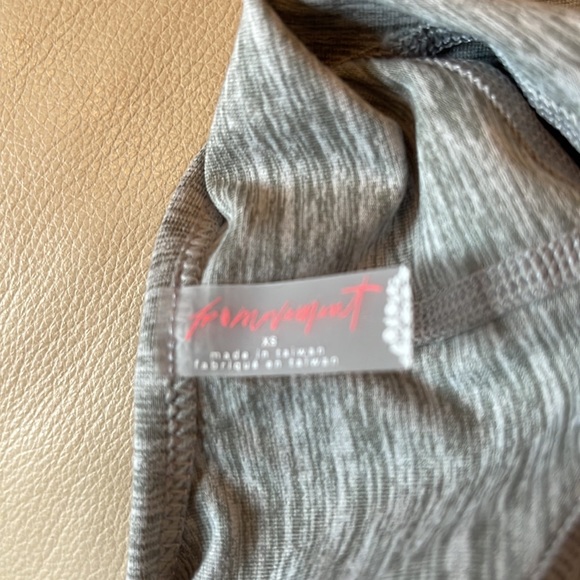 NWT FREE PEOPLE MOVEMENT ASHFORD SIDE TO SIDE PERFORMANCE JUMPSUIT SIZE XS - Picture 6 of 10